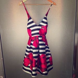 Derby dress never worn perfect shape